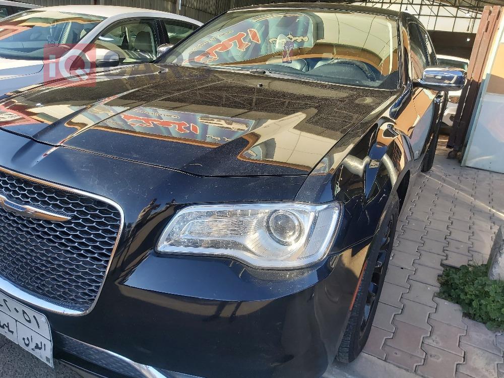 کرایسلەر 300